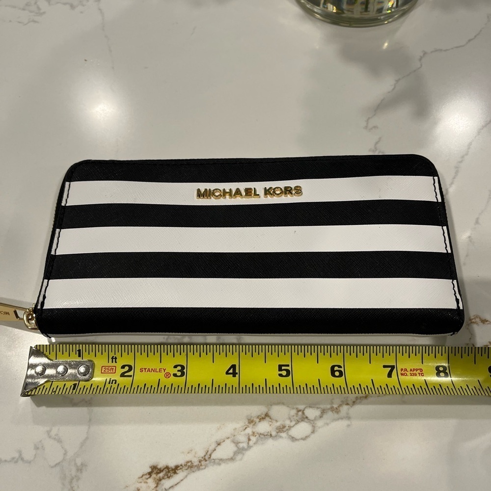 Michael Kors Black and White Striped Clutch Wallet (NEW) - Picture 8 of 9